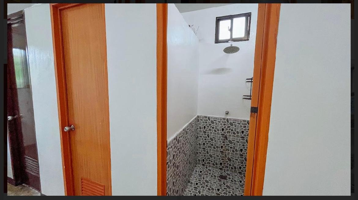 Tres Islas Hostel General Luna  Zewnętrze zdjęcie