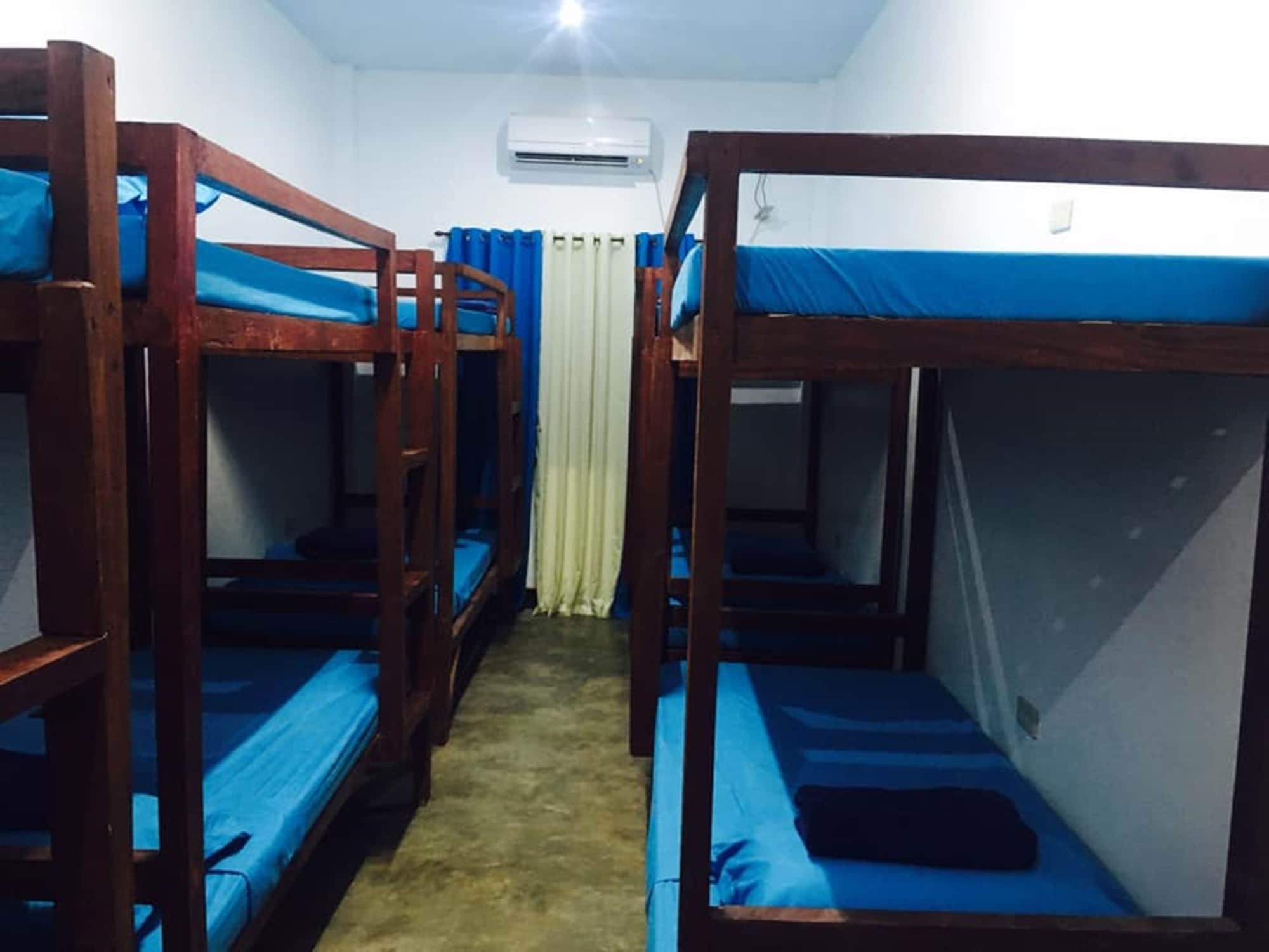 Tres Islas Hostel General Luna  Zewnętrze zdjęcie
